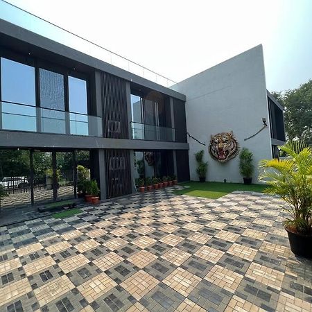 Stayhaven Starmount 4Bhk & Pool Mumbai Exterior photo