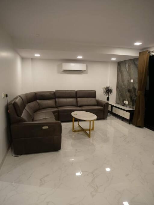 Stayhaven Starmount 4Bhk & Pool Mumbai Exterior photo